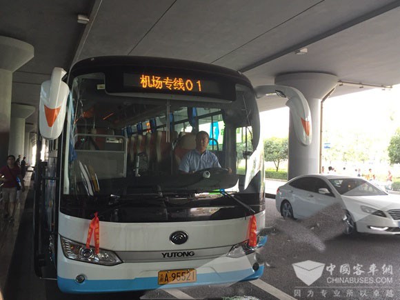 重庆公交机场专线开通 车上配免费WiFi 票价10元