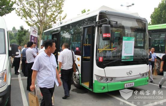  XMQ6802纯电动公交车