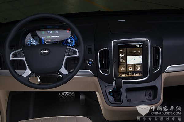 长江“奕胜”纯电动商务车