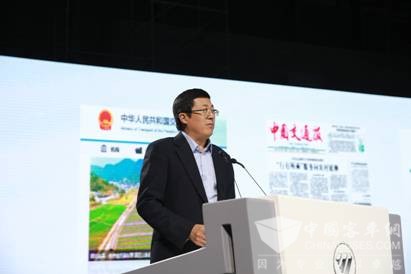 中国交通报社党委书记、社长蔡玉贺致辞