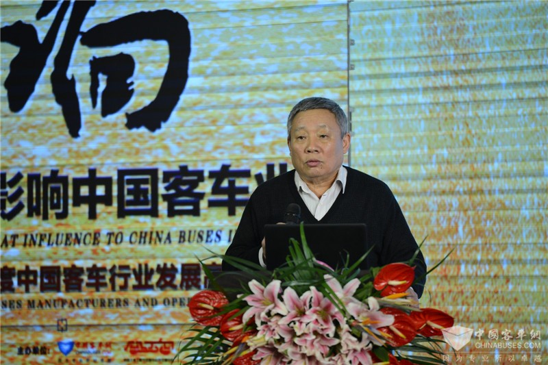 中国公路学会客车分会专家裴志浩