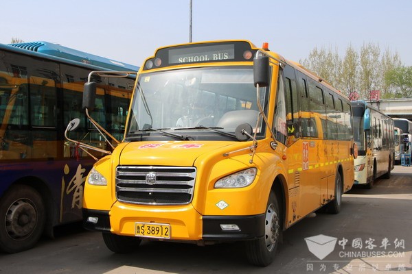 山东商河：交警“多管齐下”强化春季校车交通安全管理工作