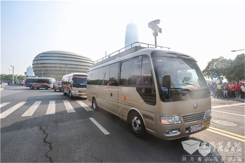 宇通客车护航第十一届全国民族运动会
