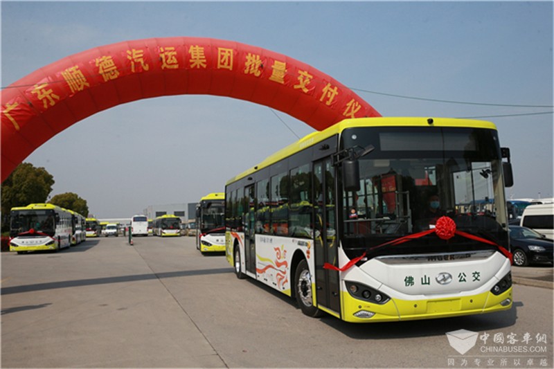 105台海格客车交付广东顺德汽运