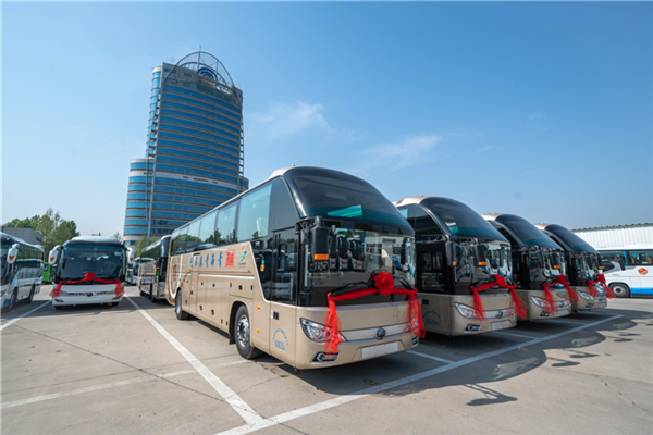 宇通豪华旅游客车再次批量交付青海