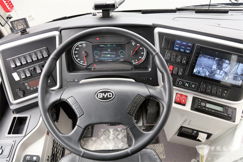 比亚迪纯电动客车K9批量交付大九寨旅游集团