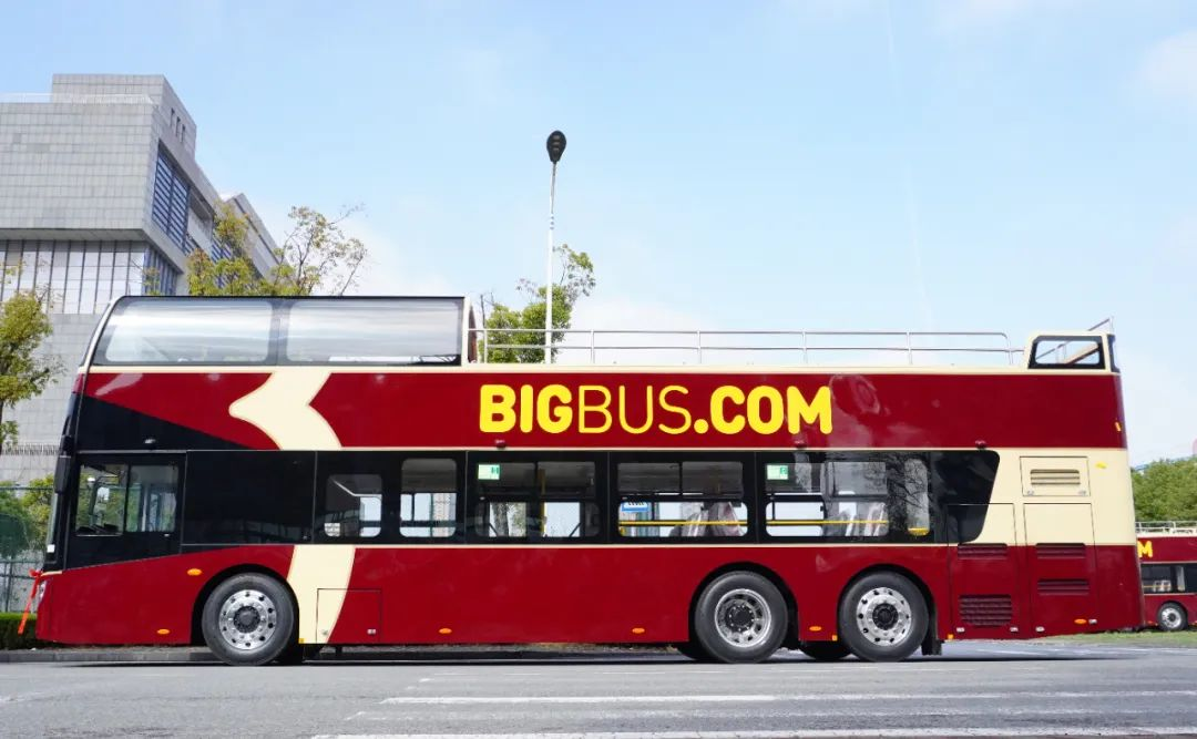 安凯纯电动双层巴士批量出口法国