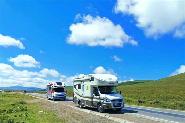 开着依维柯房车，踏上新疆火焰山的祛湿之旅！