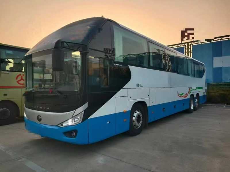 2024年12月上牌两台国六东北配有公告48座宇通6137半卧车