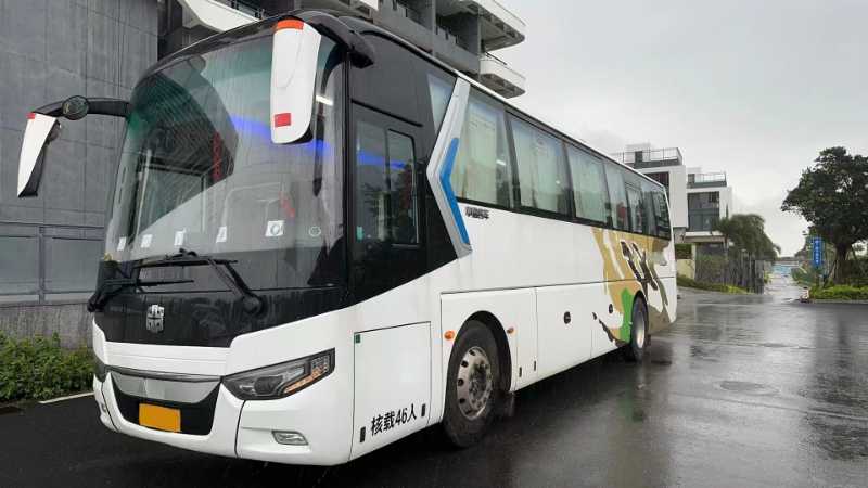 特价出2023年2月上牌国六46座中通6117旅游车