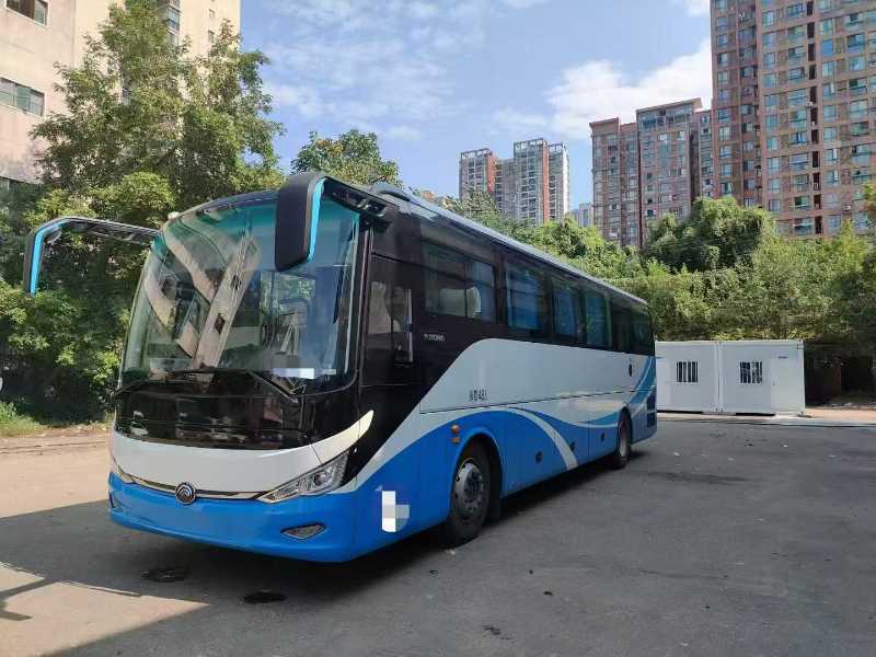 2025年上牌刚半岁准新国六有公告48座宇通6116型C11M旅游车