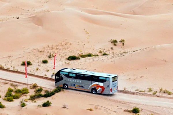 “躺游”新境界！壹凡旅行联袂宇通共启西北旅游新范式