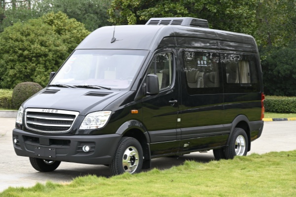 焕新升级智能座舱！苏州金龙新款睿星“全员头等舱”