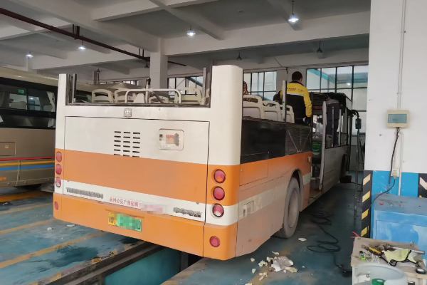 凯旋车队除了主角 还有中车新能源公交惊艳亮相