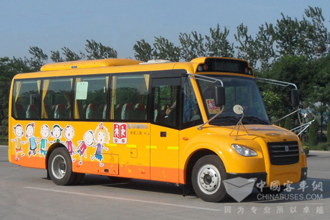 中通客车首款学童校车LCK6800DX