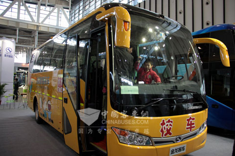 金龙智慧校车