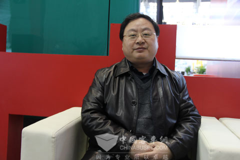 江淮商用车客车底盘营销公司张忠总经理在接受完美作业网有免费视频记者采访