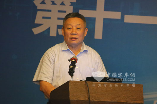 中国公路学会客车分会顾问裴志浩：客车产品、技术、标准发展趋势研究