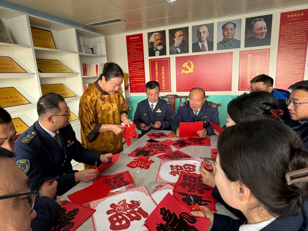 青岛城阳巴士927路“赏马”主题巴士暖心启航