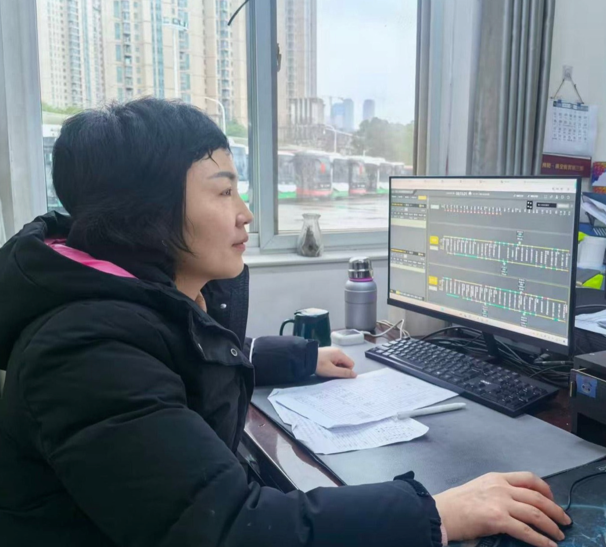 武汉公交迎节后返程高峰，AI智能调度精准发力