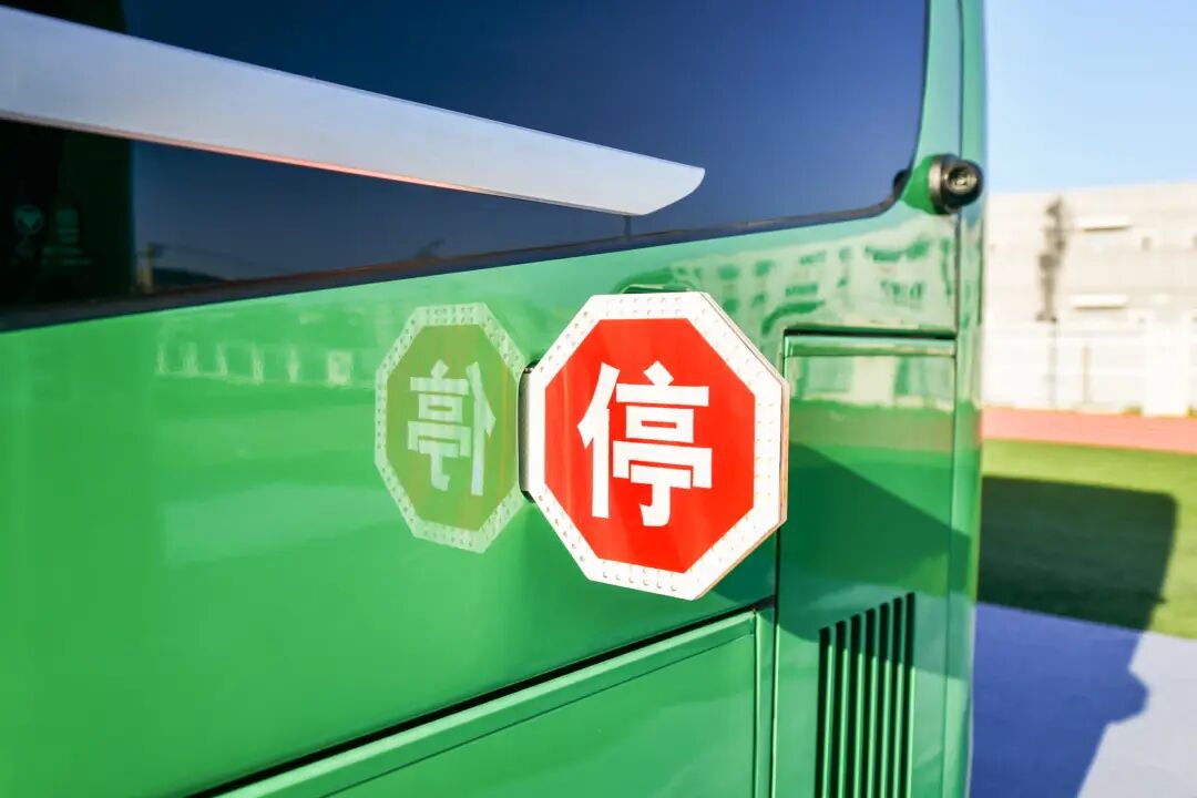 北京早高峰提前半小时，303条通学公交恢复运营