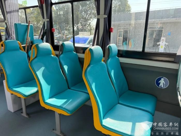 上海“蹦蹦跳跳”公交车上线，你乘坐过吗？