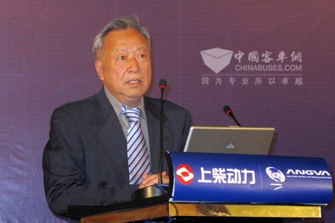 出席上柴动力高峰论坛的王秉刚先生