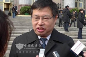 [两会]聚焦两会：“低碳”或成为客车业发展新标杆