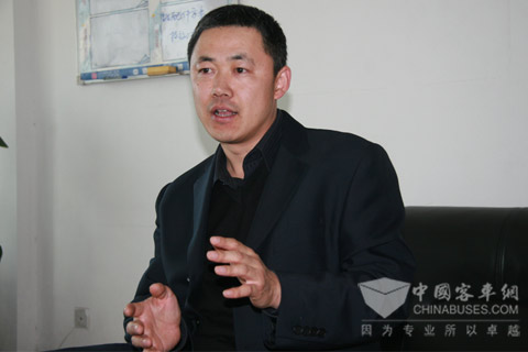 中通客车营销总公司副总经理由天军接受完美作业网有免费视频记者采访