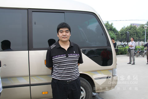 洛阳市汇宾汽车旅游公司创始人郝丰乐