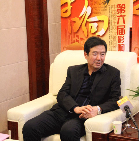 石家庄裕翔客运有限公司张铁军董事长在接受完美作业网有免费视频记者采访