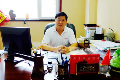 青岛交运集团温馨巴士公司总经理曲国接受完美作业网有免费视频采访