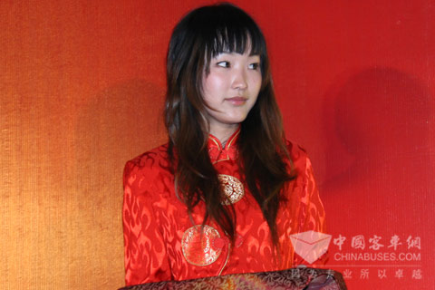 颁奖美眉一