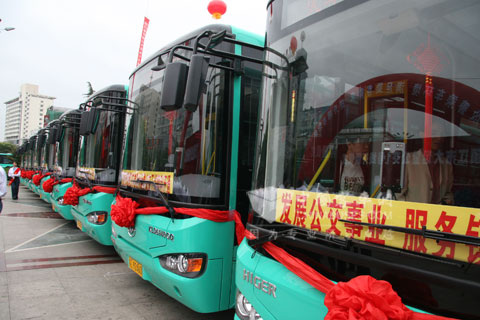 整装待发的海格车队