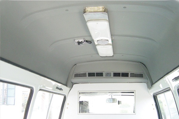 金旅XML5036XJHA8救护车（柴油国四5-7座）