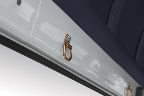 金旅XML5036XXYA8厢式运输车（柴油国四2-5座）