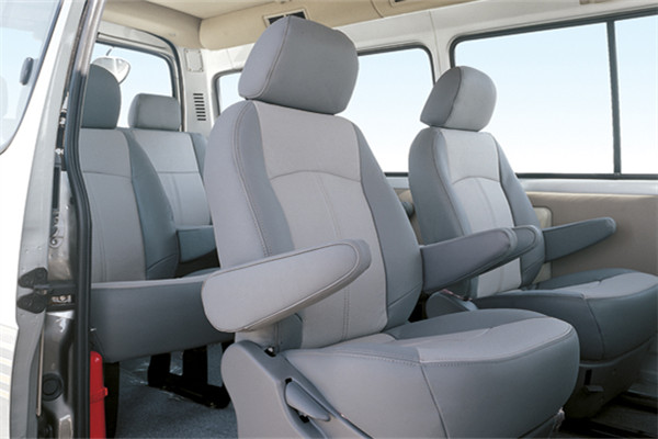 金旅XML6502JA8小型客车（柴油国四5-9座）