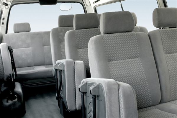 金旅XML6502JA8小型客车（柴油国四5-9座）