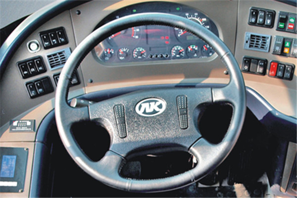 安凯HFF6111TK10D客车（柴油国四24-51座）