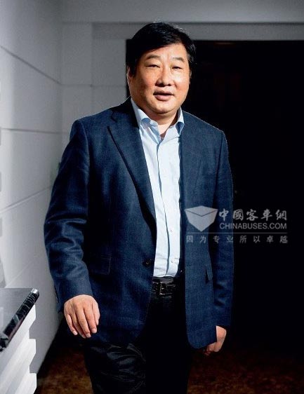 全国人大代表、中国内燃机工业协会理事长、潍柴控股集团董事长谭旭光